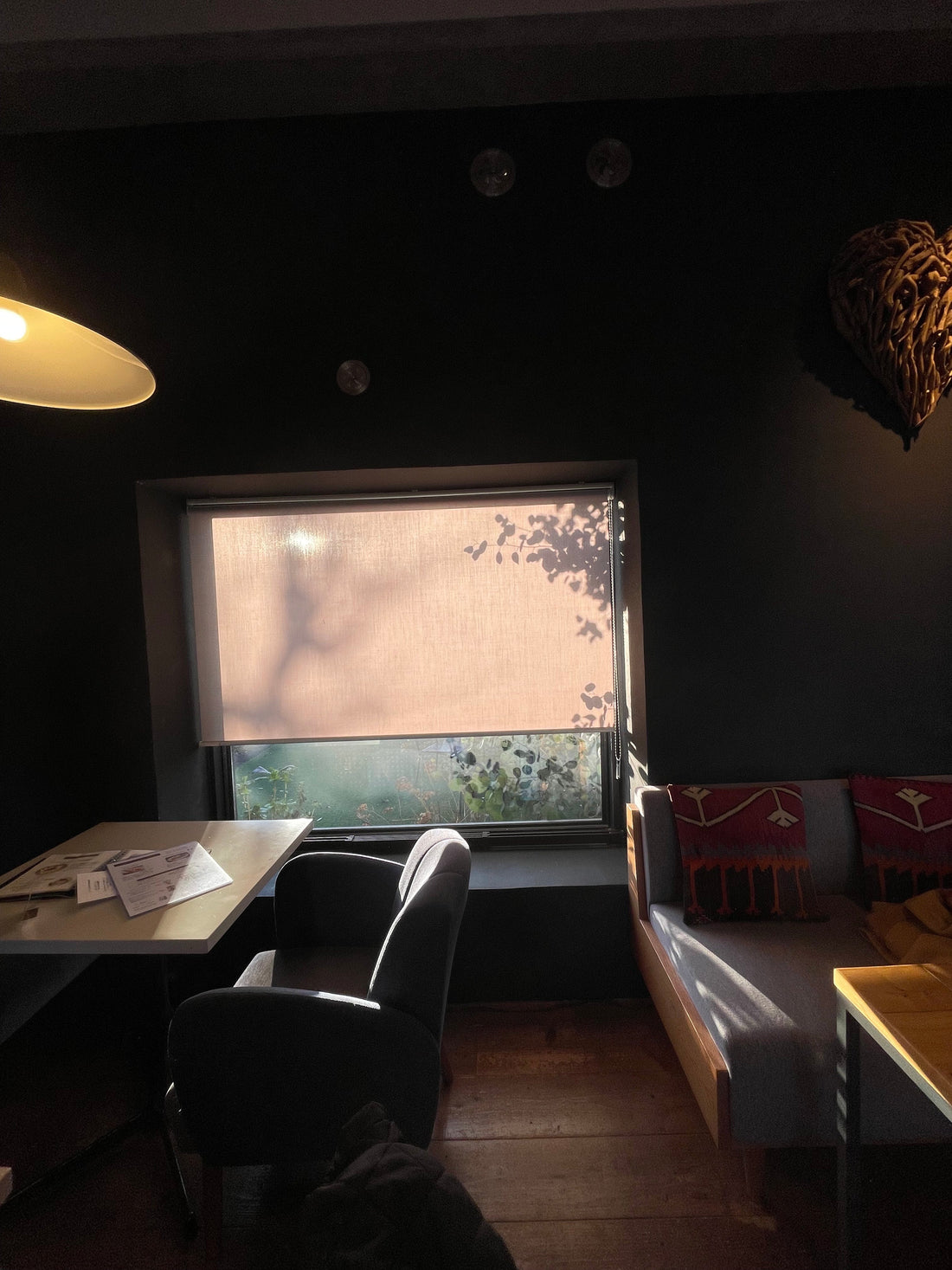 すてきなカフェで「ウインドーラジエーター」見つけた！